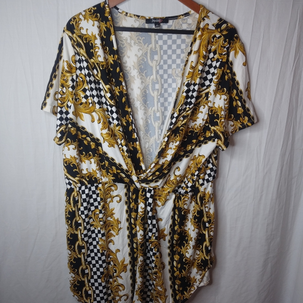 Impulsive 3X Short Sleeved Royal Snake Top Plus Gold White Black